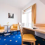 Hotel Boddenhus Garni 3*