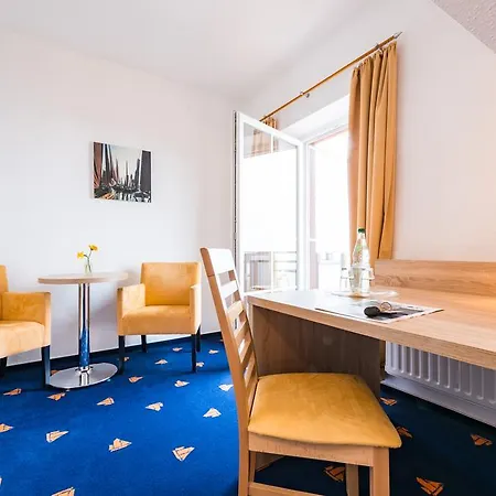 Hotel Boddenhus Garni 3*