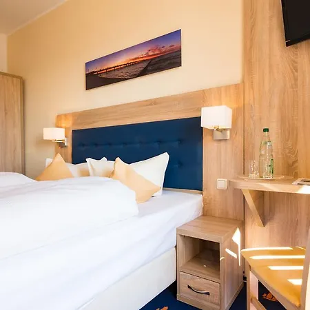 Boddenhus Garni Hotel 3*