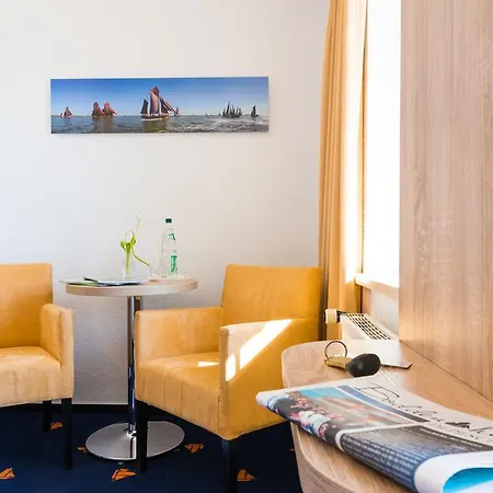 Hotel Boddenhus Garni 3*